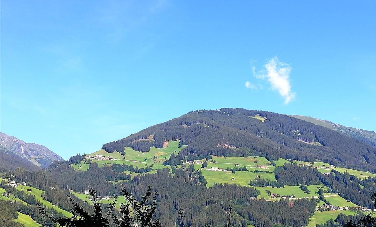 Ferienwohnungen Egger Mayrhofen Esterno foto