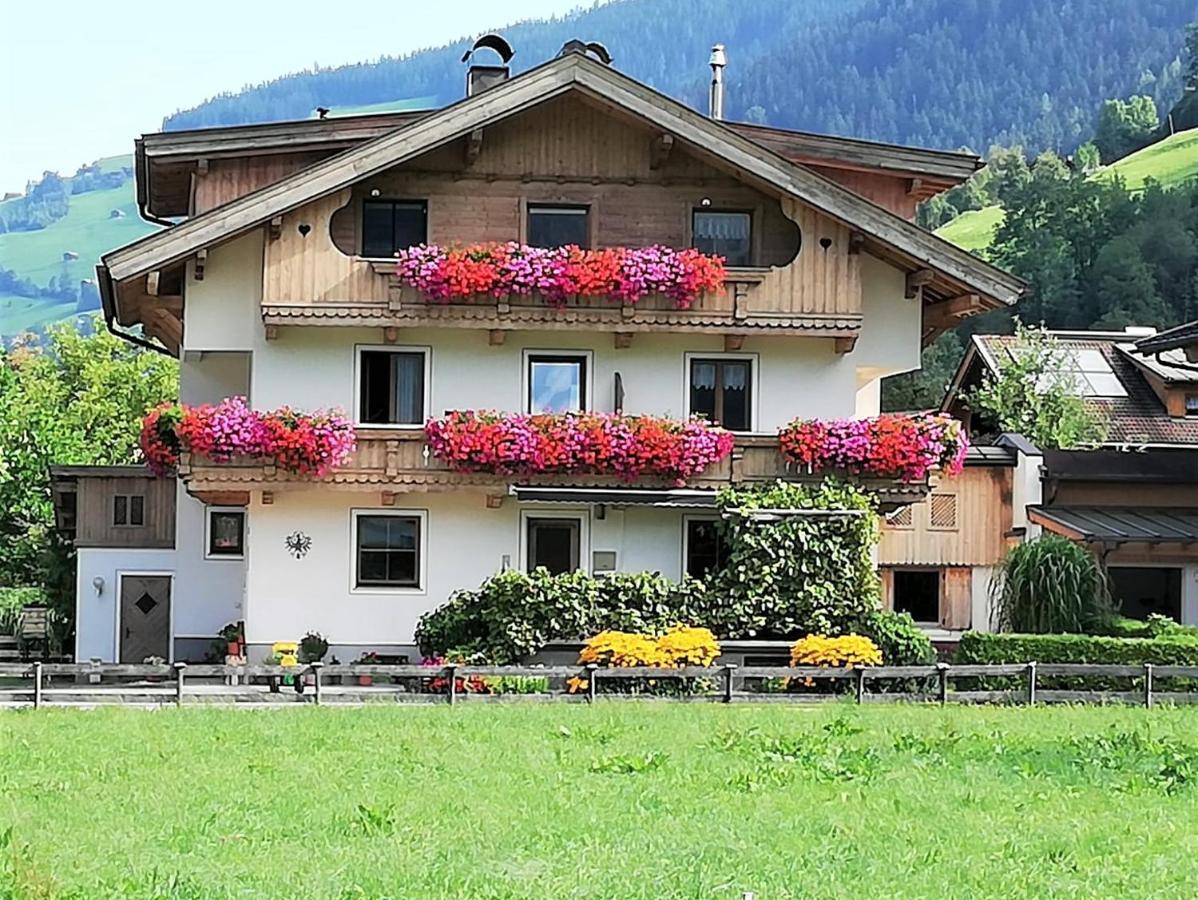 Ferienwohnungen Egger Mayrhofen Esterno foto